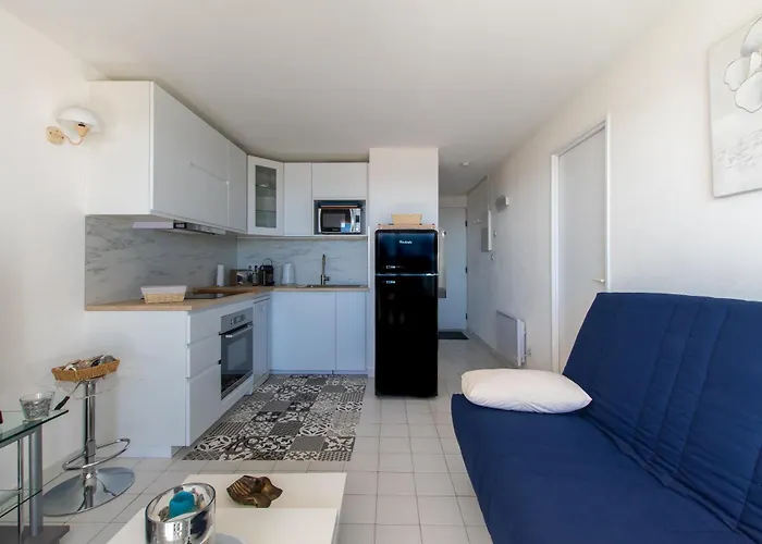 L'evasion Bleue * Wifi * Bord De * Piscine * Appartement