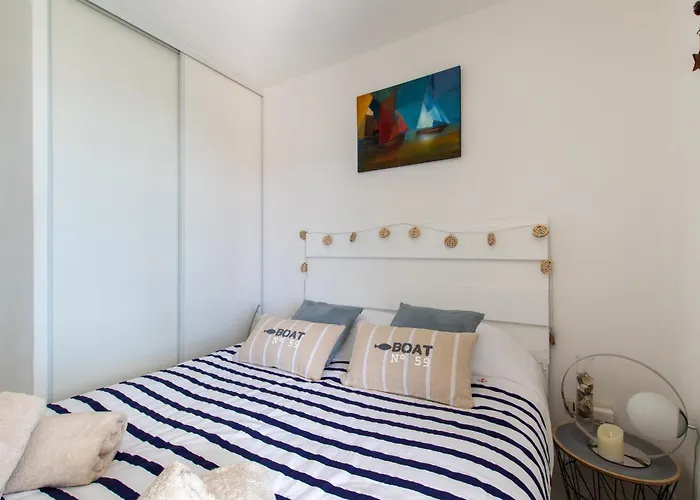 L'evasion Bleue * Wifi * Bord De * Piscine * * Agde